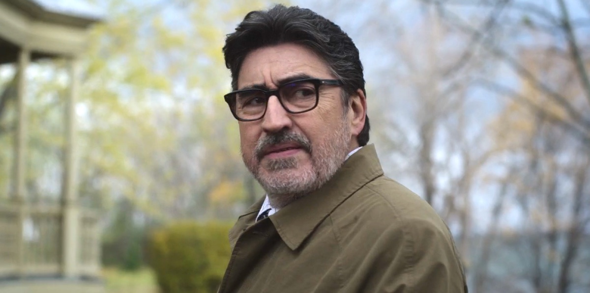 Alfred Molina Investigates Some Murders In Prime Video’s New Mystery Series