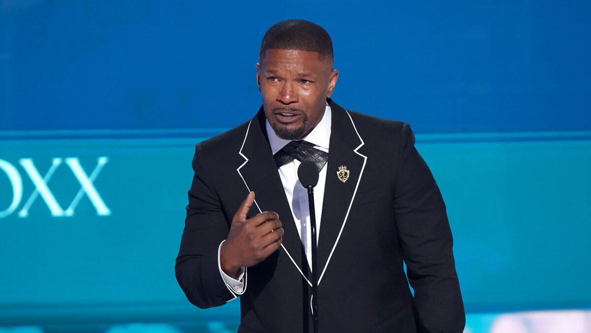 Jamie Foxx Tearfully Thanks God for Giving Him ‘Second Chance’